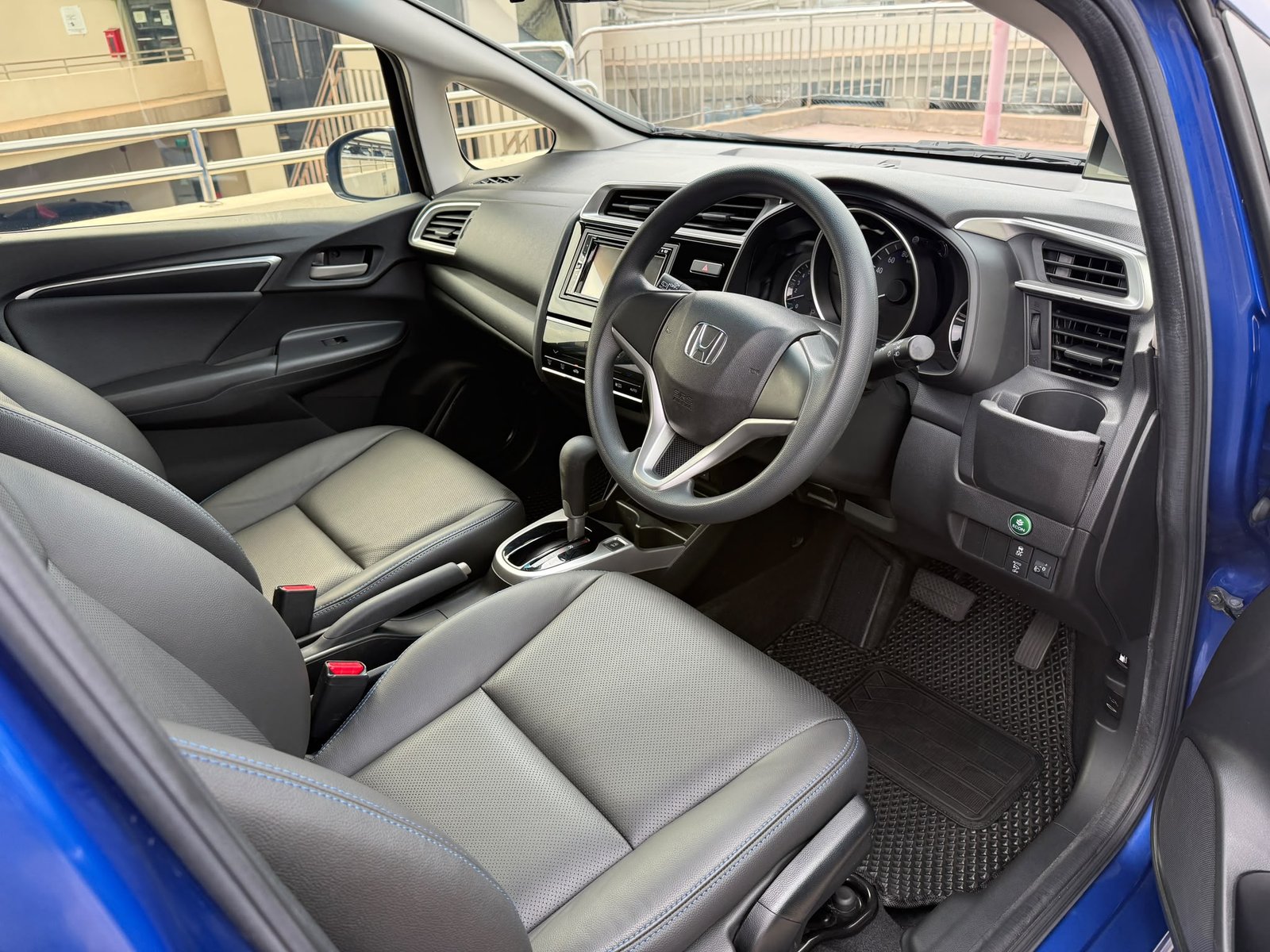 Honda Fit 1.3 G F Package photo 7